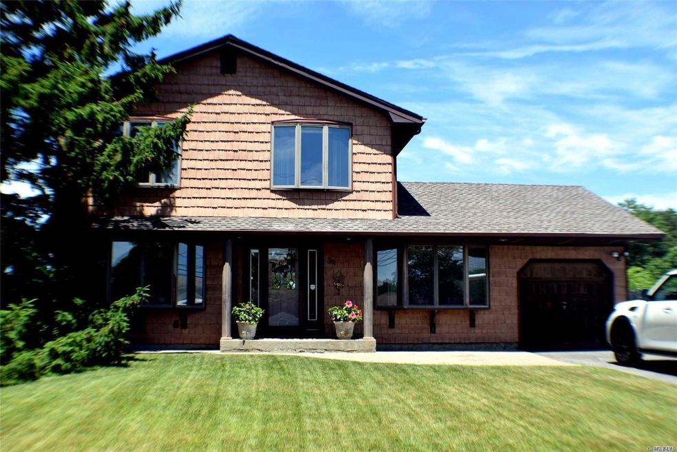 39 Norman Dr, Bohemia, NY 11716 - photo 1