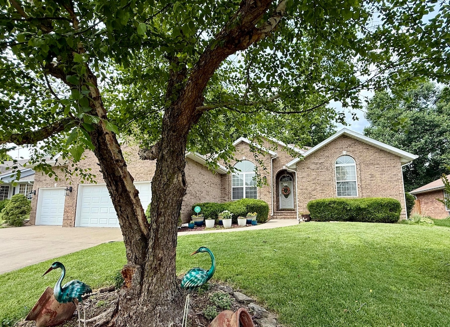 705 Meramec Ln, Nixa, MO 65714 - photo 1