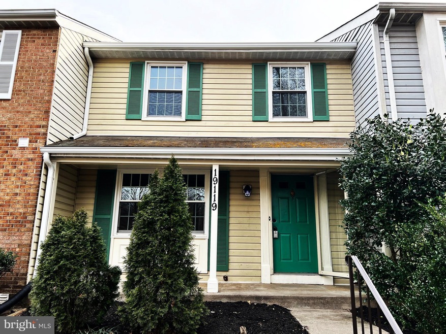 19119 Partridge Wood Dr, Germantown, MD 20874 - photo 1