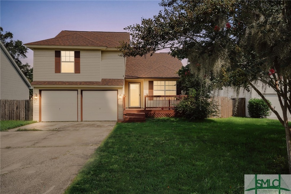 Welcome home to 5 Rivermarsh Court in the Sugar Mi