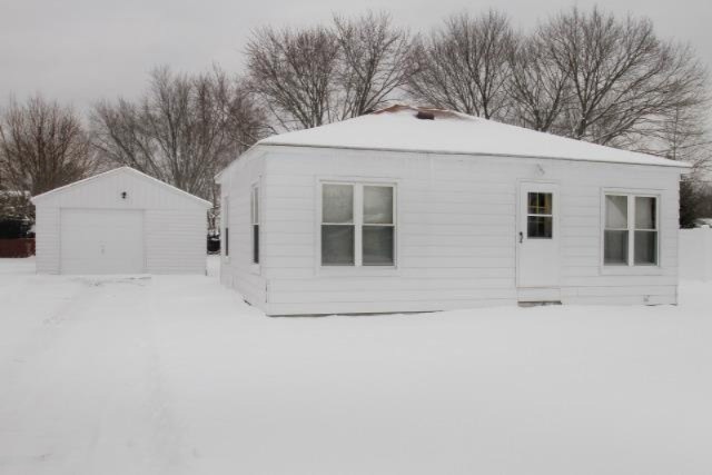 2118 W Osterhout Ave, Portage, MI 49024 - photo 1