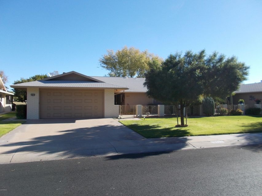 18613 N Conestoga Dr, Sun City, AZ 85373 - photo 1