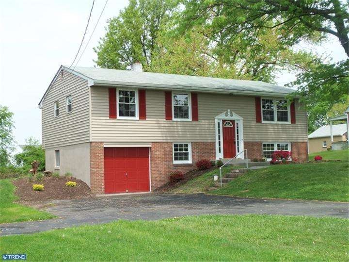 1641 County Line Rd, Bechtelsville, PA 19505 - photo 1