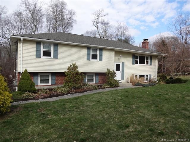 21 Pinecrest Rd, North Stonington, CT 06359 - photo 1