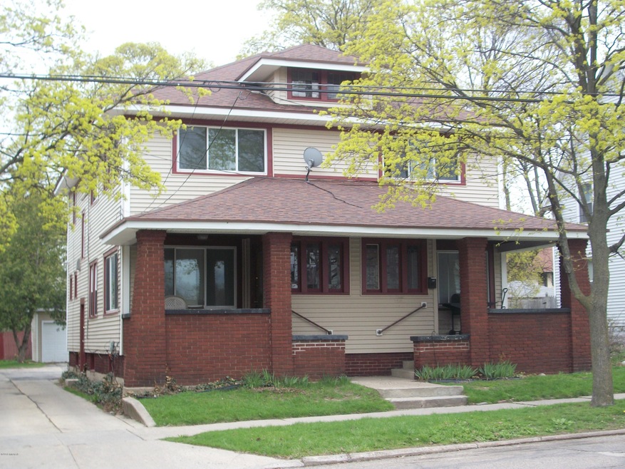 217 Sweet-Pic front of house (2)