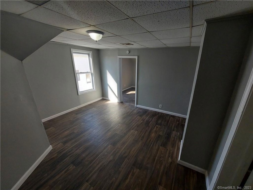 28 Walnut Ave, Waterbury, CT 06704 - photo 1