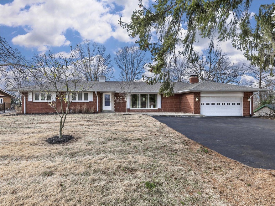 FULL BRICK WALK-OUT RANCH!