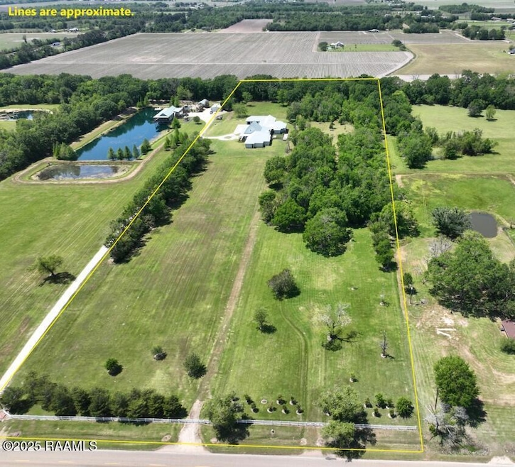 12.3 Acres on Fieldspan