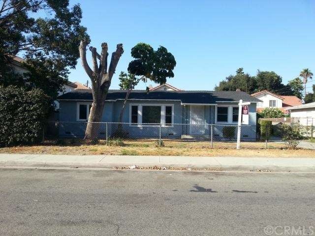 FRONT OF HOUSE FROM STREET VIEW