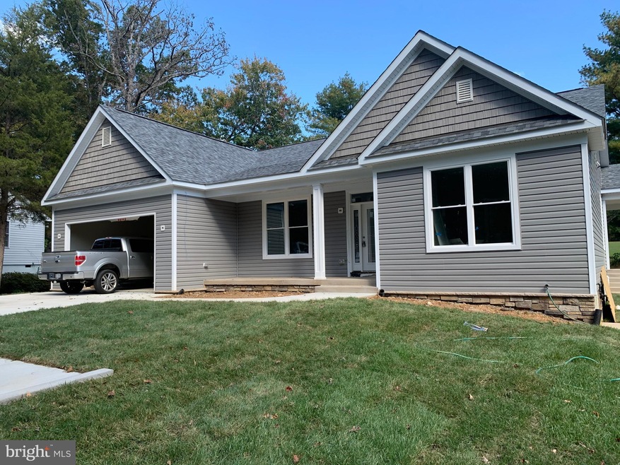 621 Mt Pleasant Dr, Locust Grove, VA 22508 - photo 1