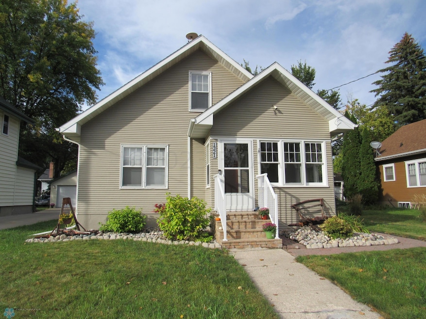 1321 11th Ave S, Fargo, ND 58103 - photo 1