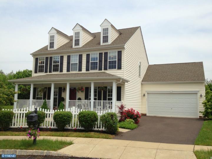 319 Kennard Rd, Perkasie, PA 18944 - photo 1