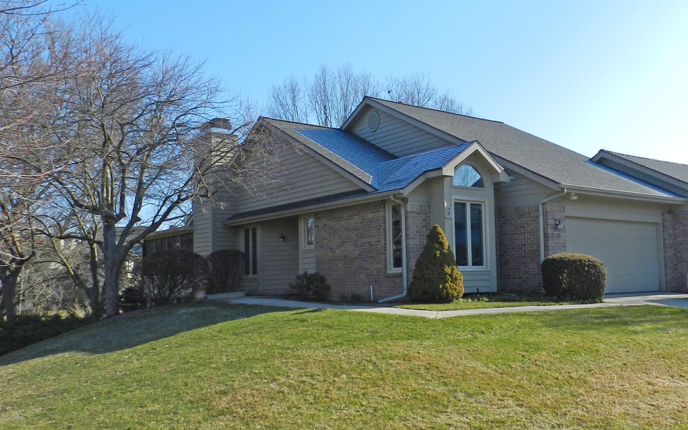 Welcome to 1911 Cross Bend St. NE