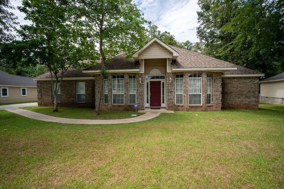 1146 Panola Cir, Warner Robins, GA 31088 - photo 1