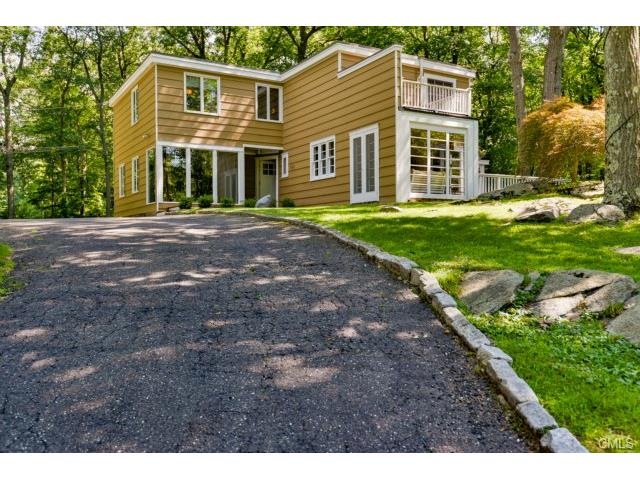 SUN-FILLED 1935 CONTEMPORARY HOME WITH MANY UPDATE