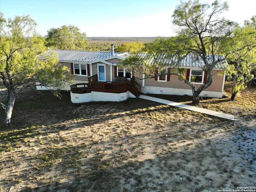 157 County Road 5635, Castroville, TX 78009 - photo 1