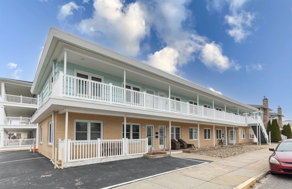 301 E Lavender Rd unit 4, Wildwood Crest, NJ 08260 - photo 1