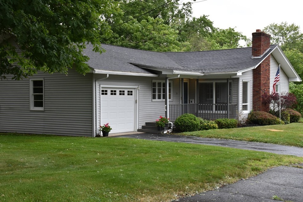 55 Highland St, Webster, MA 01570 - photo 1