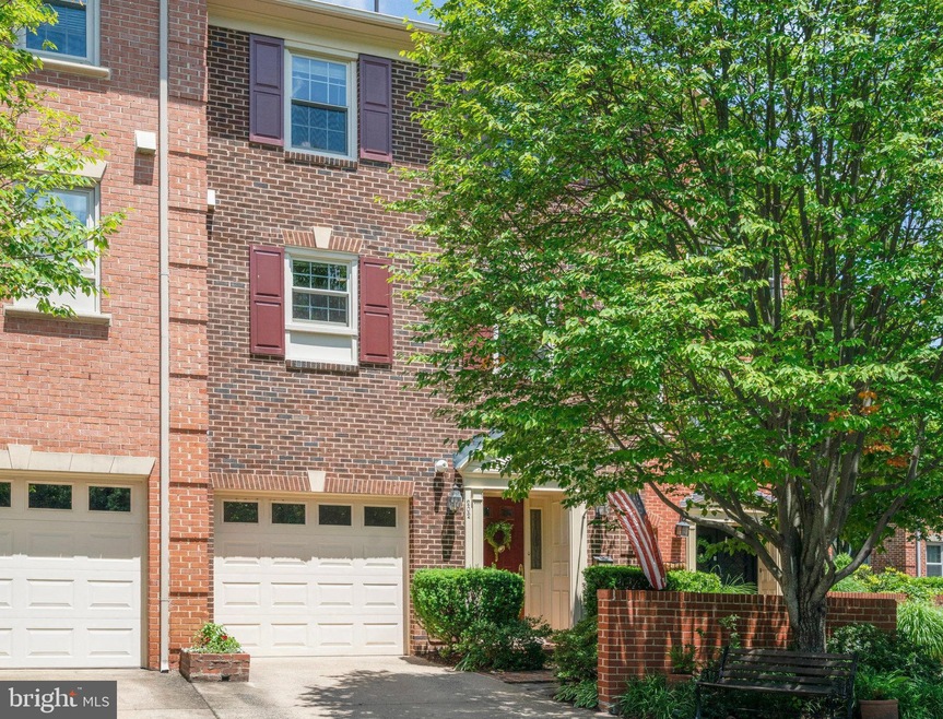 202 Governors Ct, Falls Church, VA 22046 - photo 1