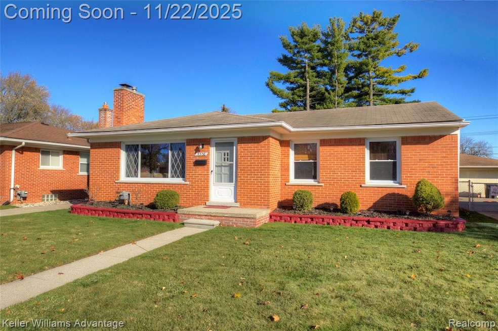 9338 Colorado St, Livonia, MI 48150 - photo 1
