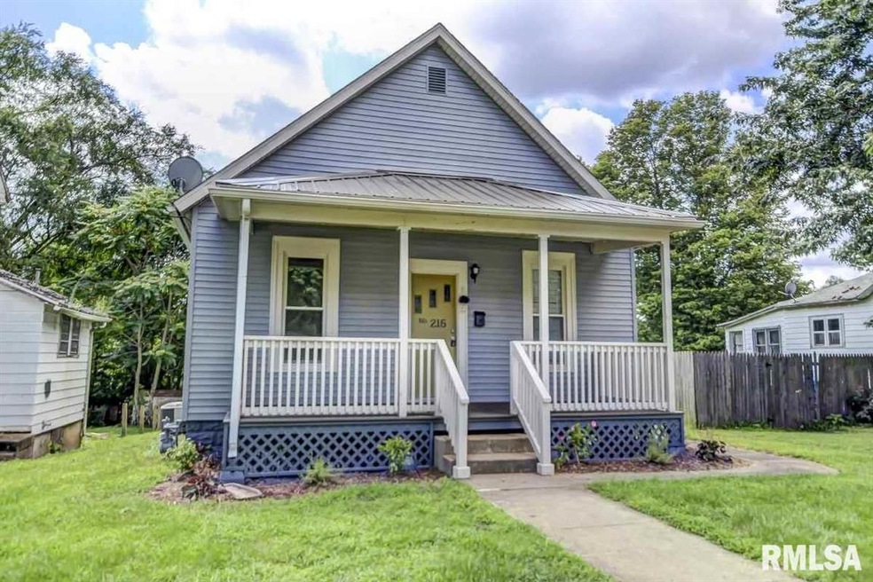 215 Willard Ave, Lincoln, IL 62656 - photo 1