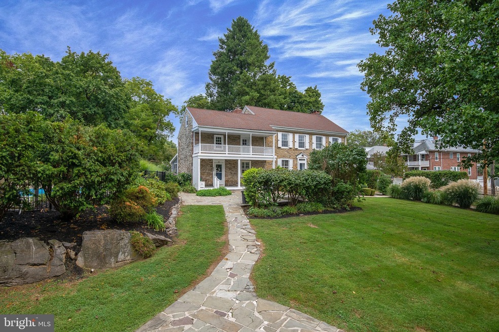 521 Elsie St, Reading, PA 19607 - photo 1