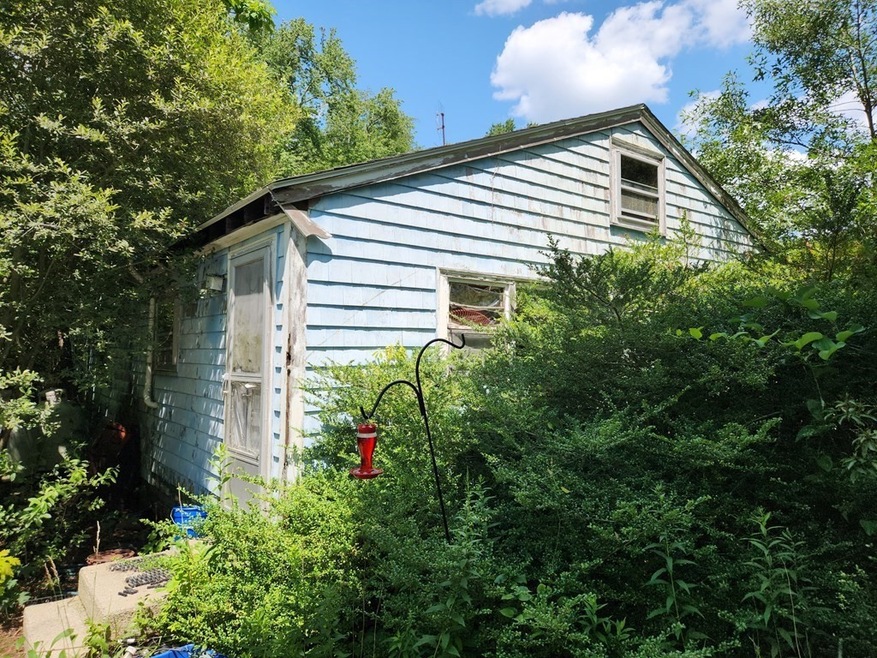 15 Delano St, North Dartmouth, MA 02747 - photo 1