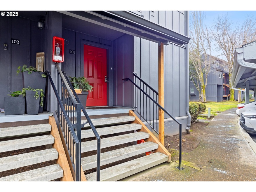 4 Touchstone unit 101, Lake Oswego, OR 97035 - photo 1