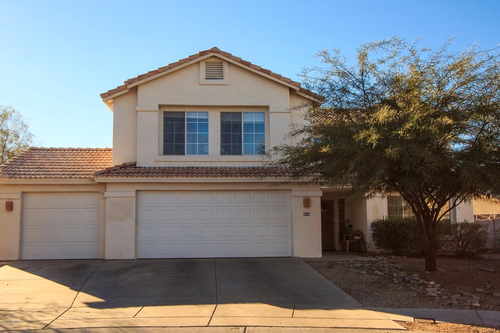 8249 N Greys Place, Tucson, AZ 85743 - photo 1