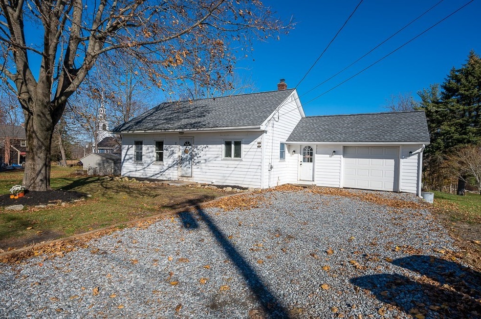 11 Uxbridge Rd, Sutton, MA 01590 - photo 1