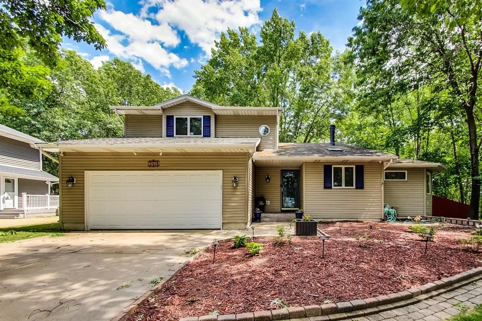 541 N Oriole Ave, Griffith, IN 46319 - photo 1