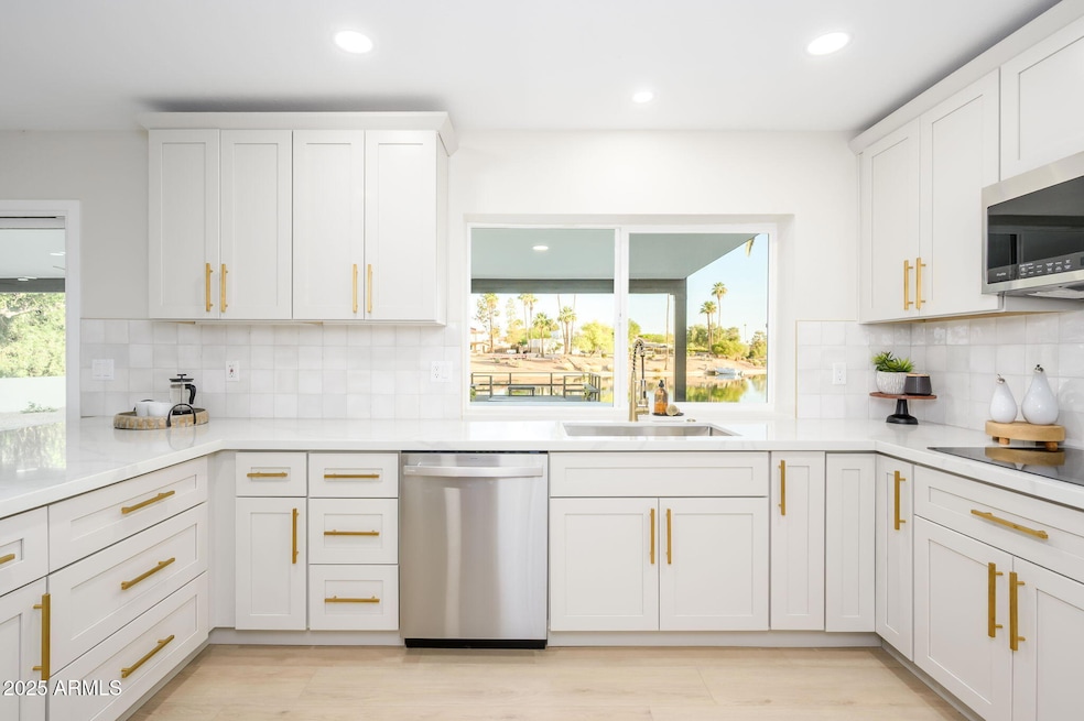 2552 S Playa, Mesa, AZ 85202 - photo 1