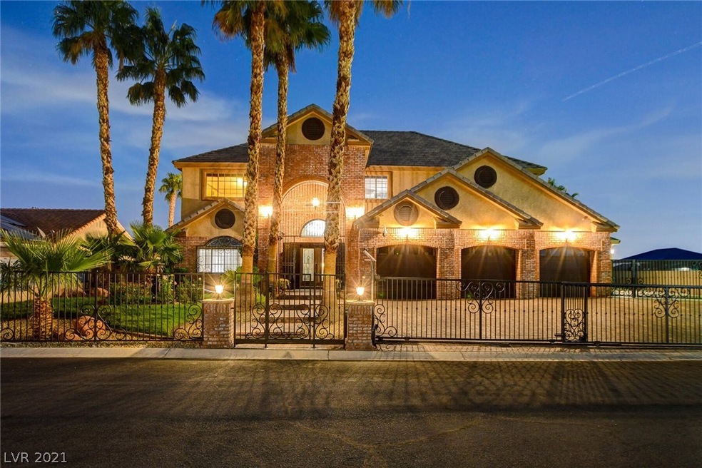 Gated Custom Extraordinary Property