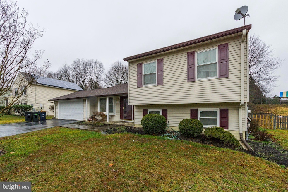 12218 Kings Arrow St, Bowie, MD 20721 - photo 1