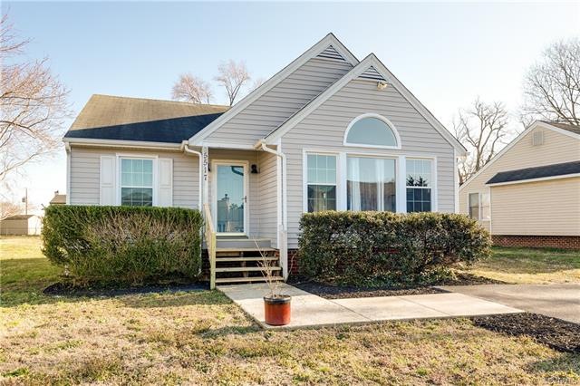 5517 Cypressleaf Dr, North Chesterfield, VA 23234 - photo 1