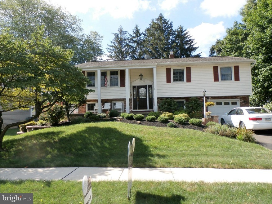 21 Winding Way W, Morrisville, PA 19067 - photo 1