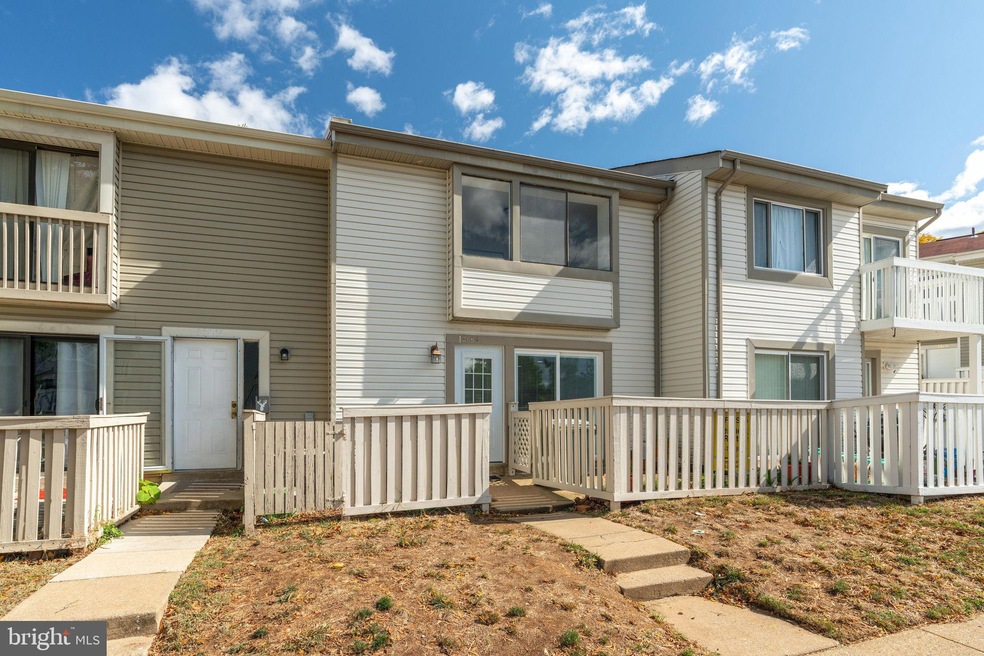 12863 Cara Dr unit 27, Woodbridge, VA 22192 - photo 1
