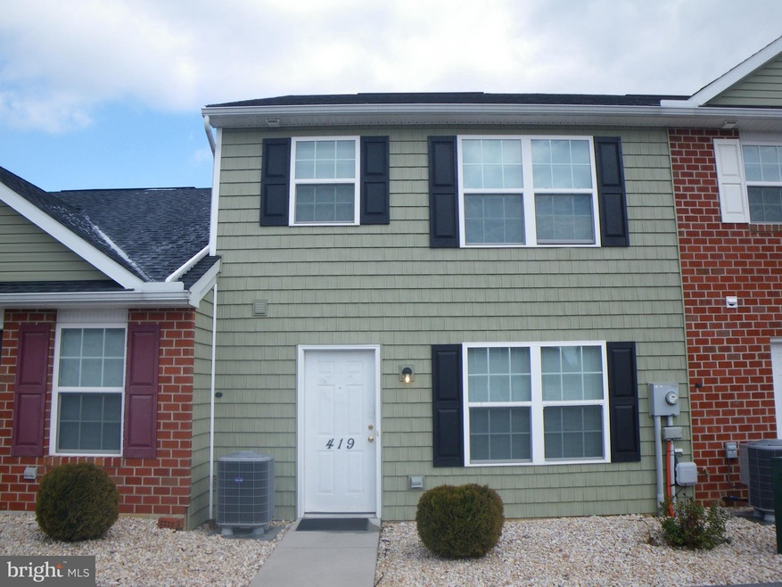 419 Lantern Ln, Chambersburg, PA 17201 - photo 1