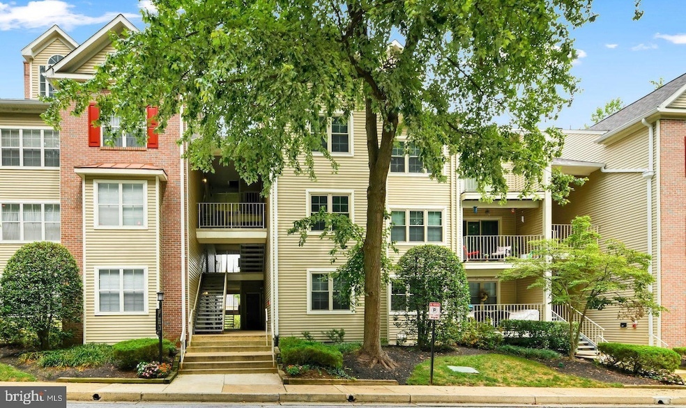 2322 Falls Gable Ln unit O, Baltimore, MD 21209 - photo 1