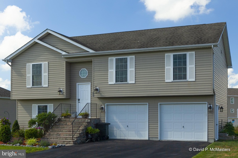 85 Peggy Ct, Bunker Hill, WV 25413 - photo 1