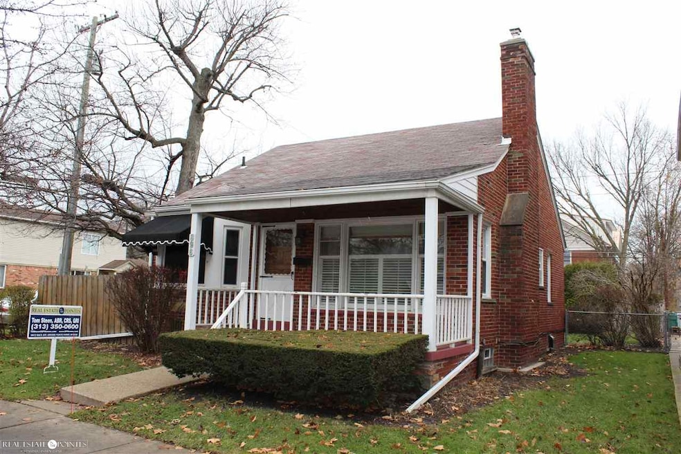 896 Beaconsfield Ave, Grosse Pointe Park, MI 48230 - photo 1