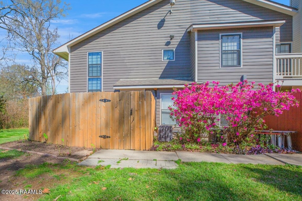 1000 Kaliste Saloom Rd unit 24, Lafayette, LA 70508 - photo 1