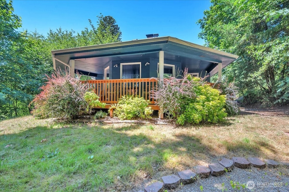 7650 Old Pacific Hwy N, Castle Rock, WA 98611 - photo 1