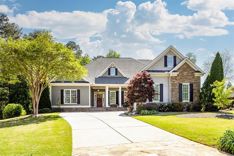 Welcome home to your Craftsman paradise!