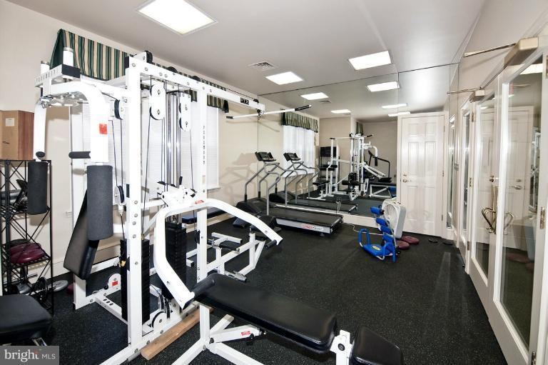 Worldgate Condominium unit 406, Herndon, VA 20170 - photo 1