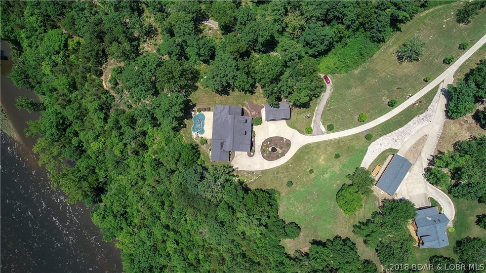 Shop and Carriage House included