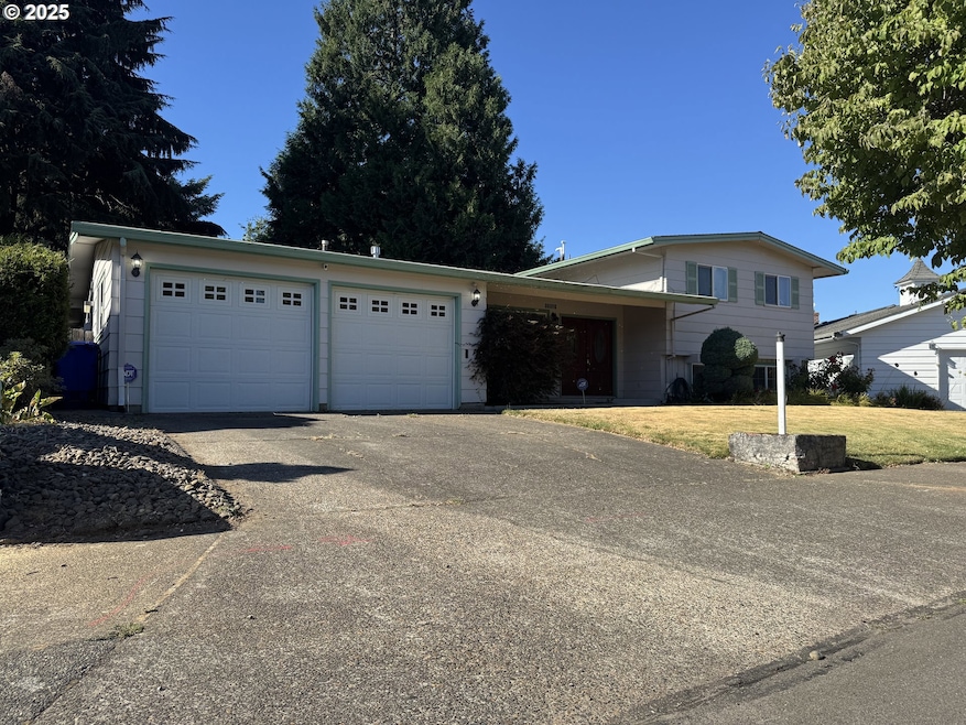 13529 NE Beech St, Portland, OR 97230 - photo 1