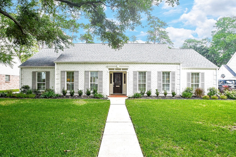 13918 Kimberley Ln, Houston, TX 77079 - photo 1