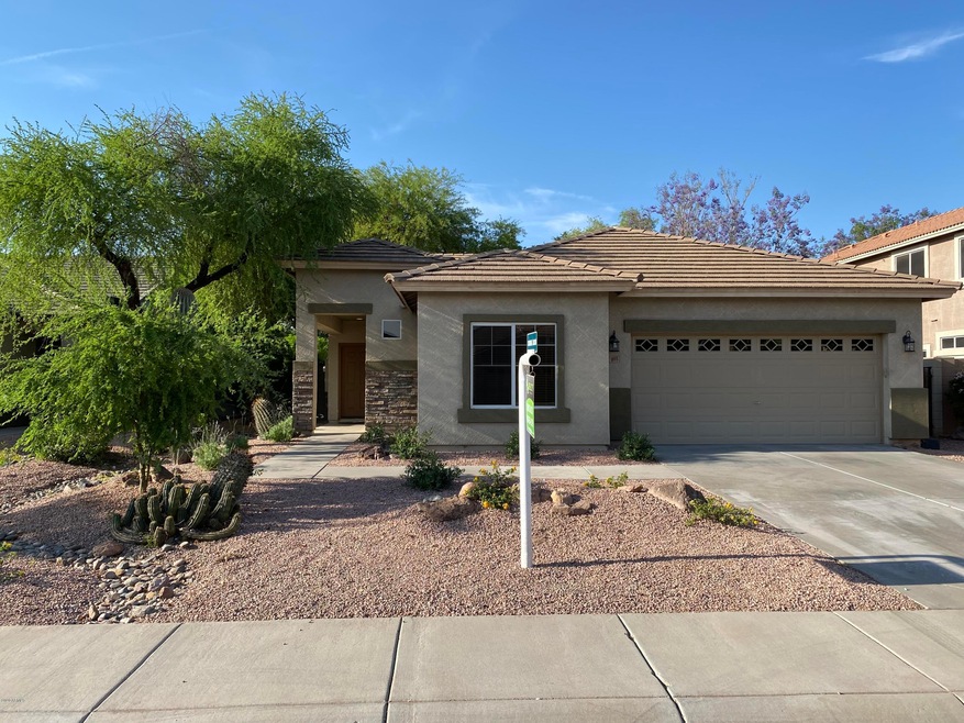 Sunny home in heart of Gilbert