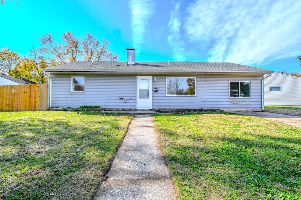 128 Marchmont Dr, Fairborn, OH 45324 - photo 1